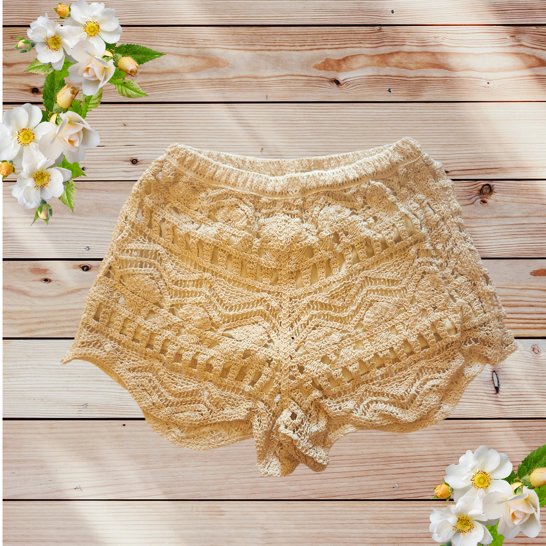 IS.2.03090-beige macramé shorts