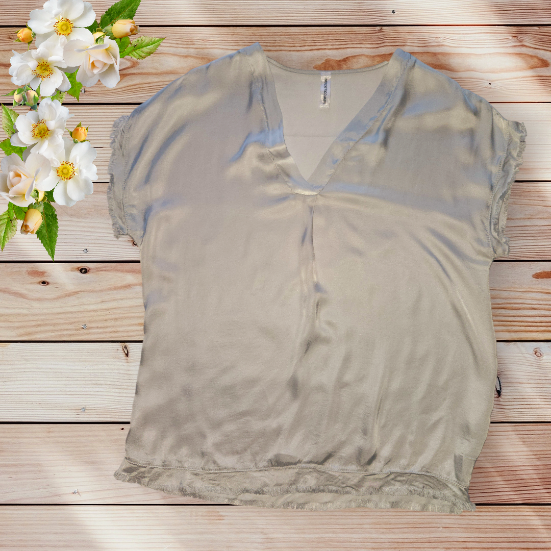 IS.2.02070-silver blouse