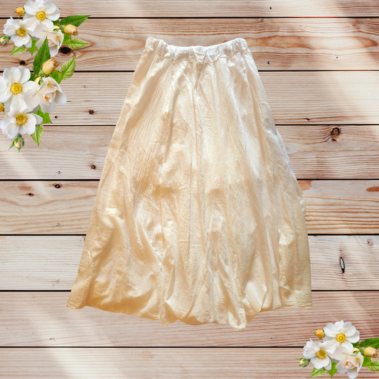 IS.2.04010-white skirt